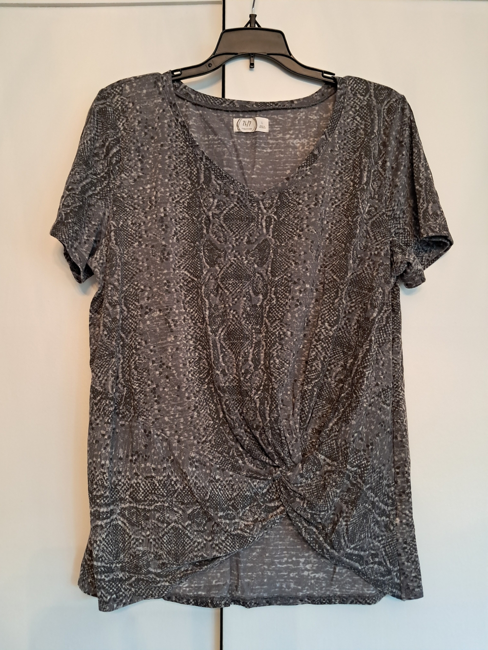 24/7 Maurices Gray Snake-Print Knot Front V-Neck Tee